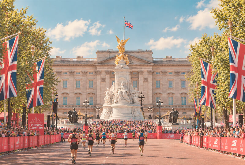 Vintage London Marathon at Buckingham Palace